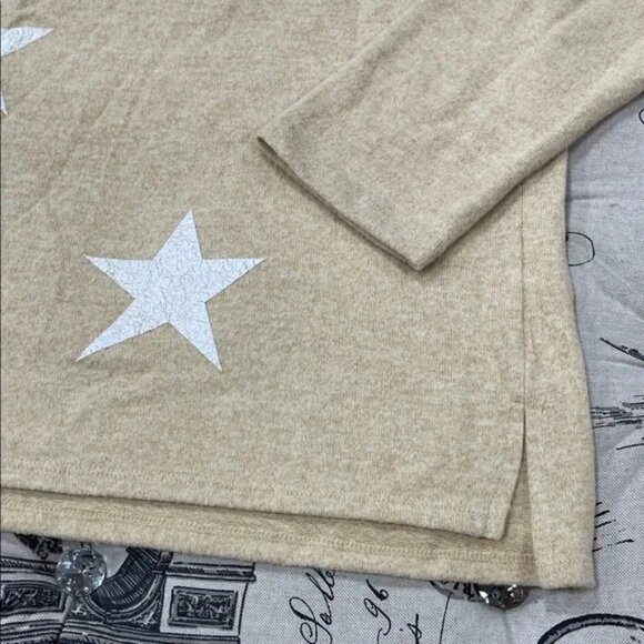 Sweet Romeo Star Knit Slouch Dolman Sweater - Picture 4 of 11